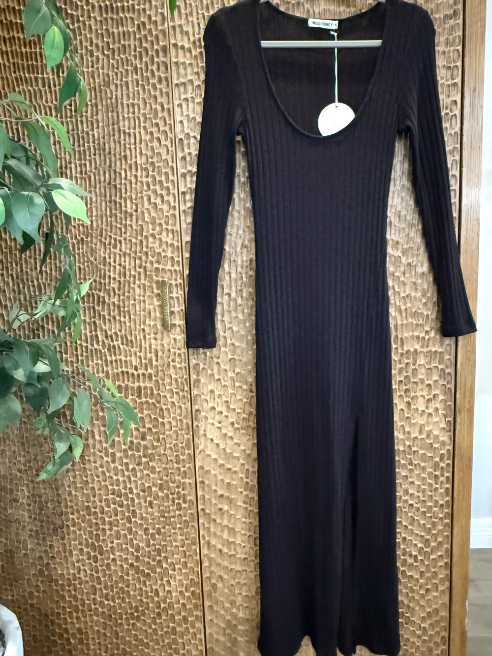 NWT  Wild Honey Long Sleeve Ribbed Maxi Dress — Black Size Small